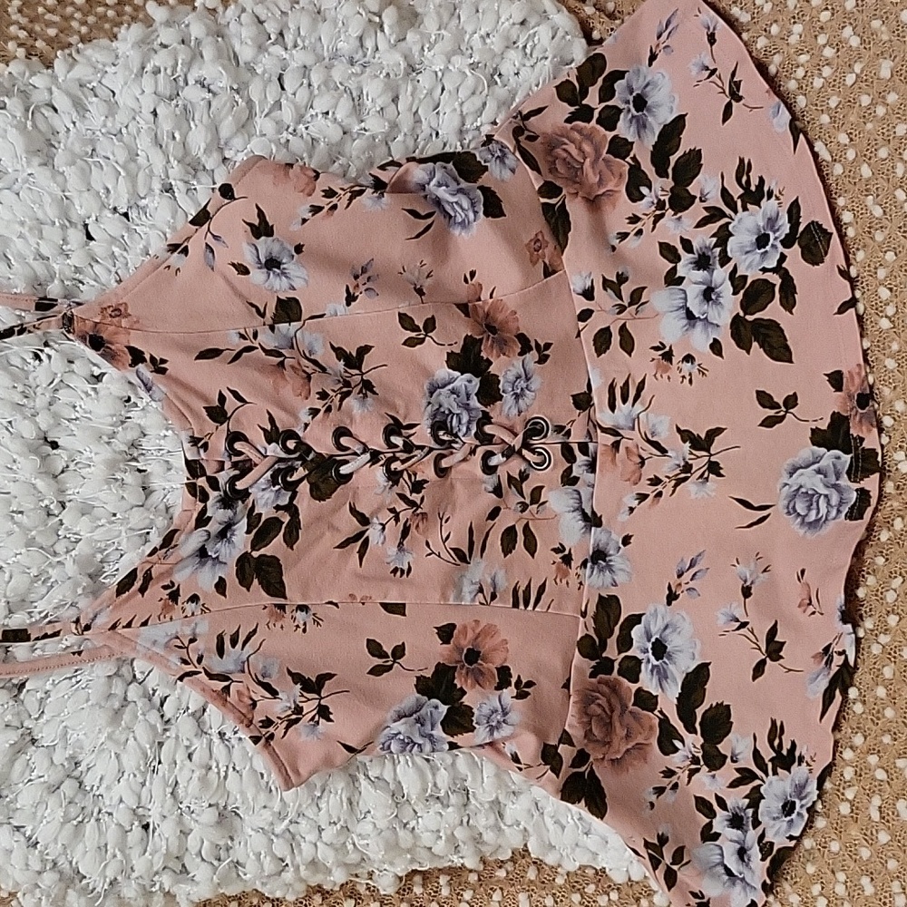 American Eagle top - Picture 4 of 11
